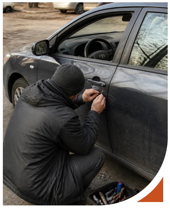 Профессиональное вскрытие автомобиля Тойота без повреждений в Дальнегорске